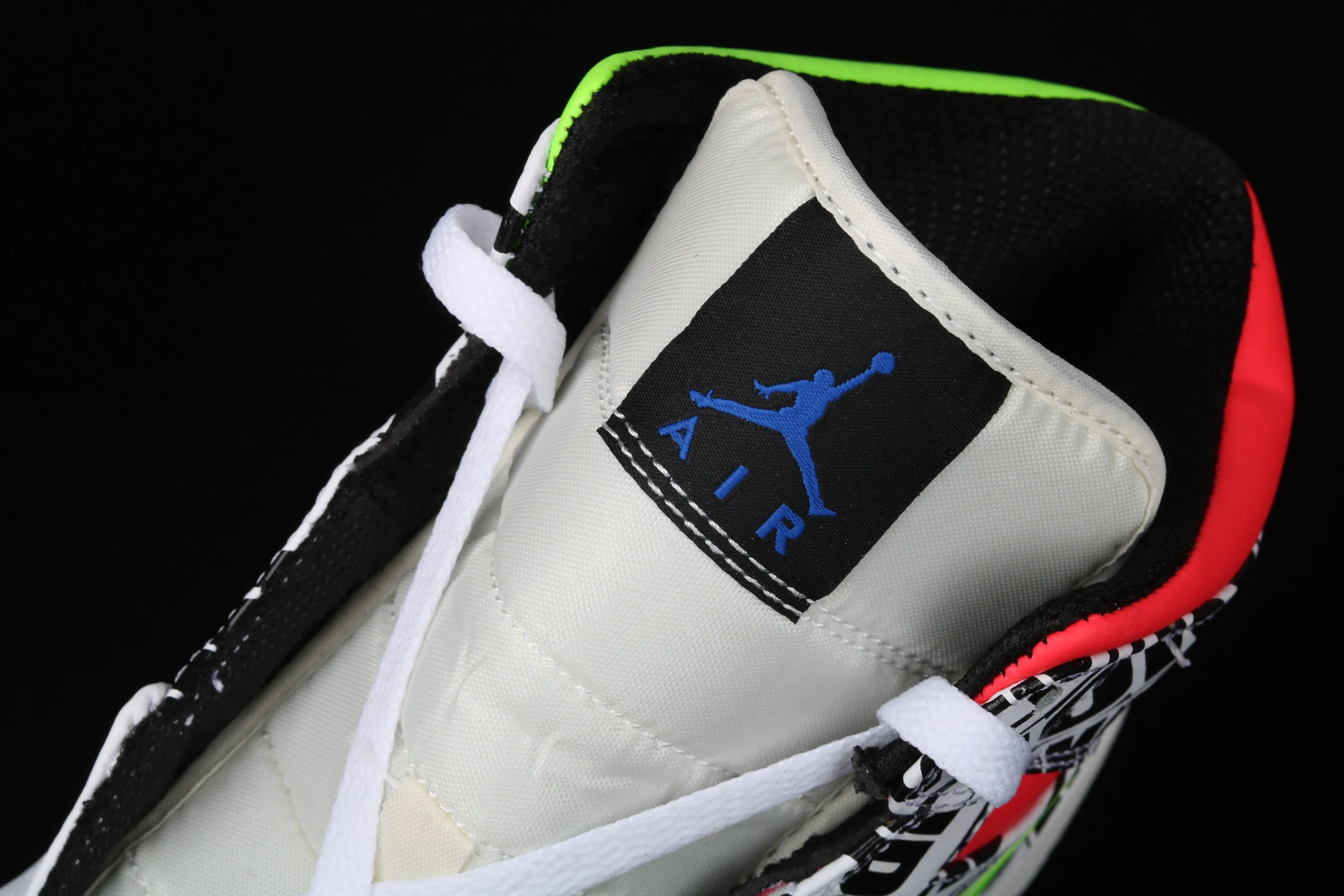 All categories Air Jordan Jordan series basketball shoes Air Jordan 1 Mid Air Jordan 1 Mid SE AJ1 Joe 1 mid-top cultural basketball shoes 554724-119